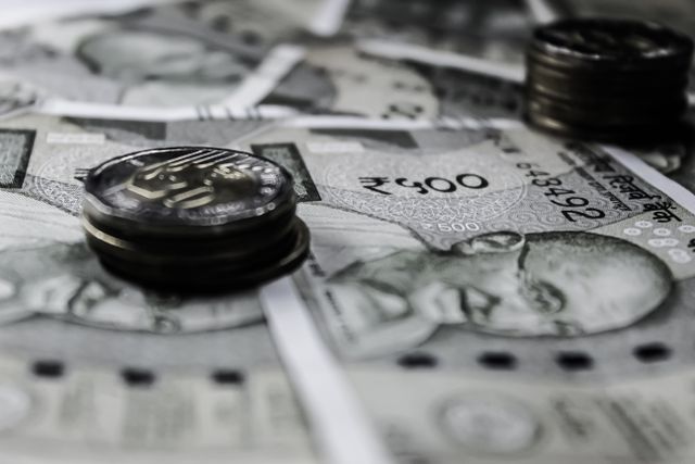 What is a Mutual Fund and Should You Invest in One